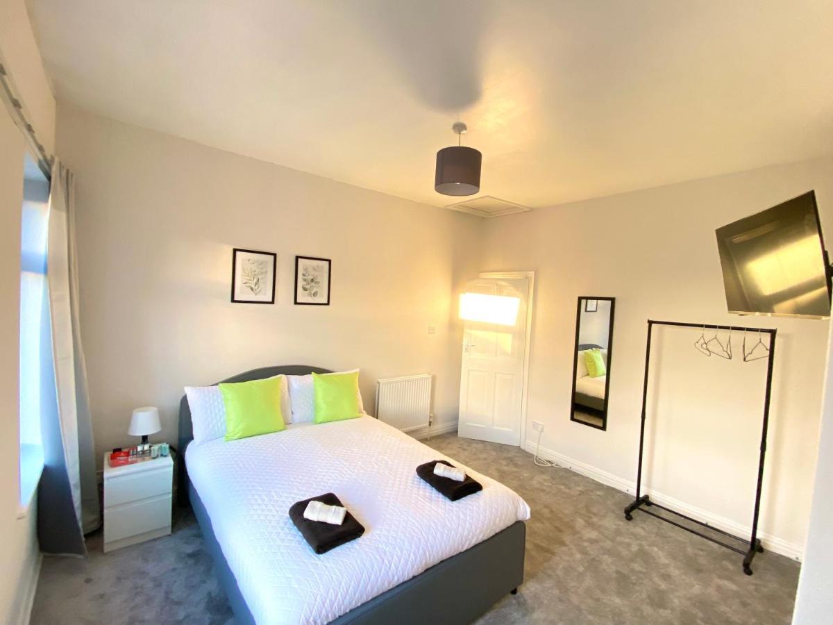Kisobi Bedroom 1 Kingston upon Hull